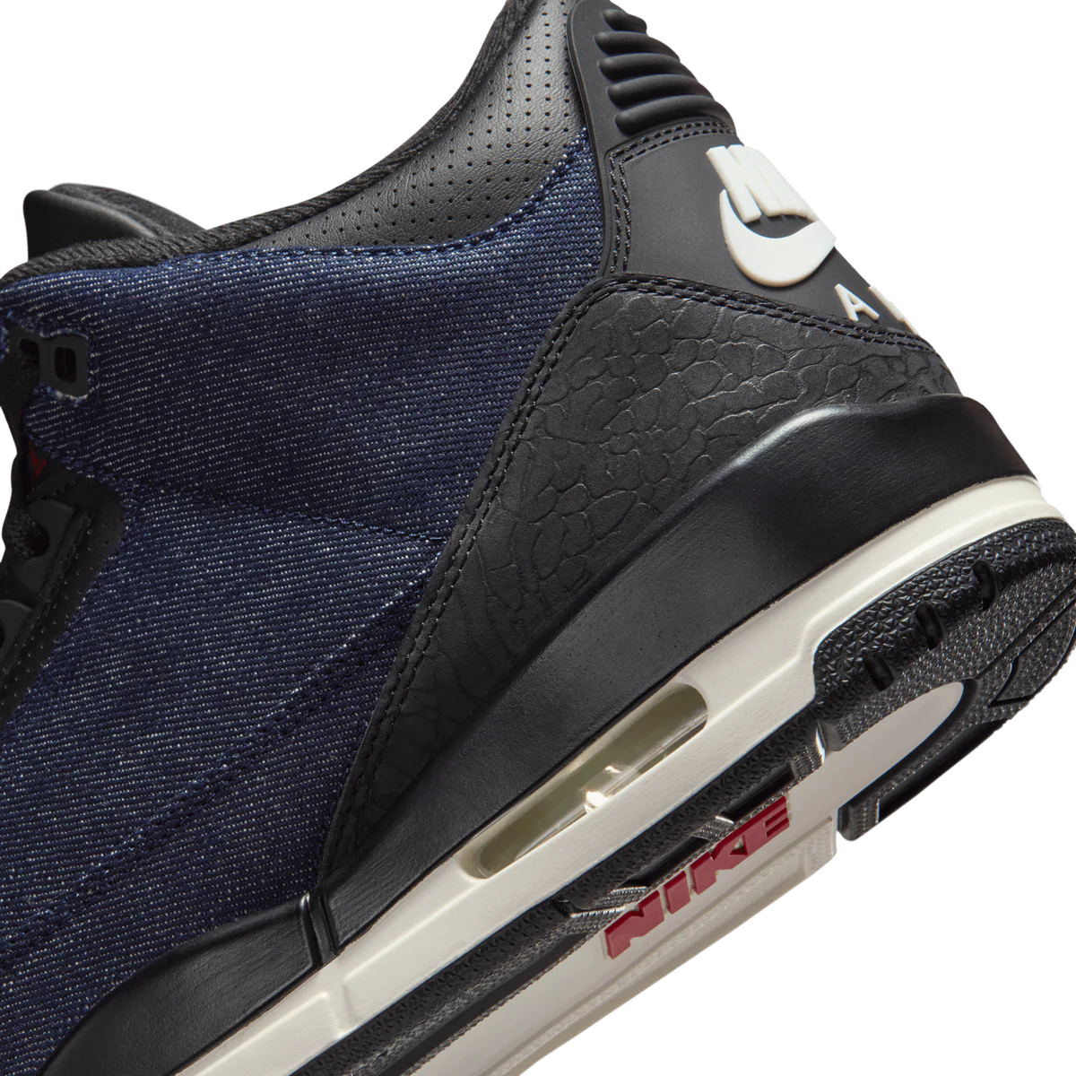 AIR JORDAN 3 X LEVI’S “INDIGO”