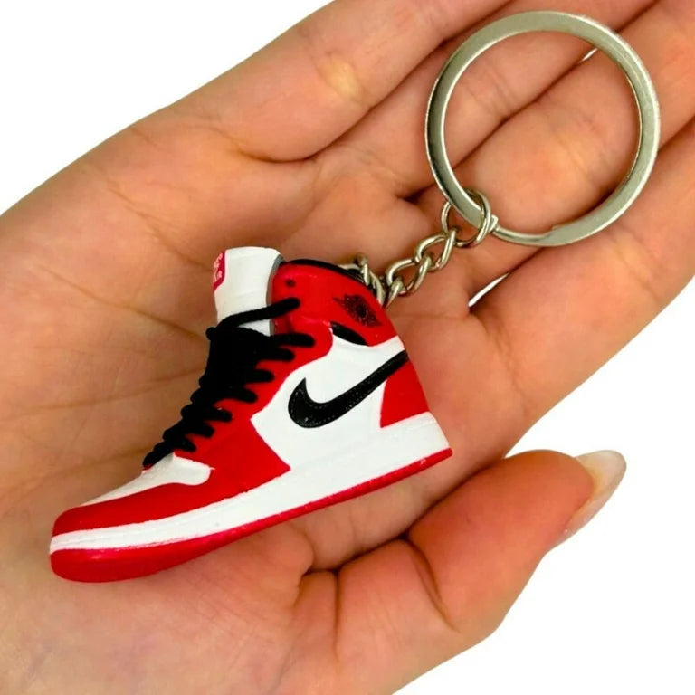 RANDOM JORDAN/NIKE SNEAKER KEYCHAIN